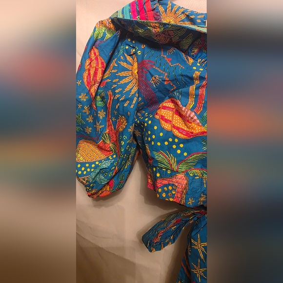 FARM Rio Tropical Tie-Front Puff Sleeve Crop Top - Picture 5 of 6